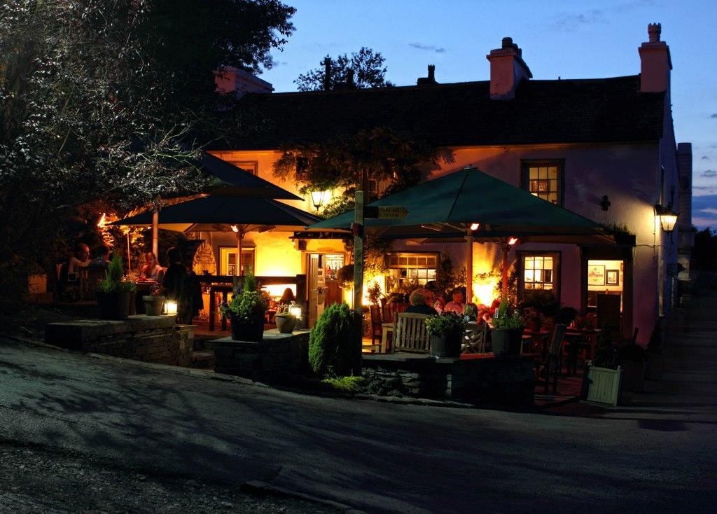 Mason'S Arms Hotel Bowland Bridge Exterior photo